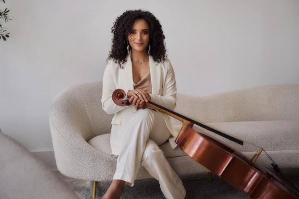 Photo of Anita Graef, cellist